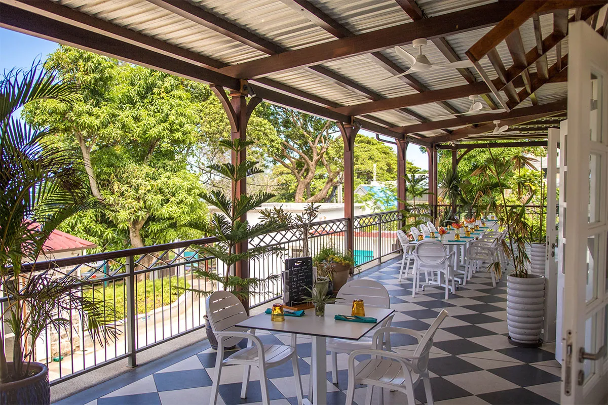 Anbalaba Restaurant 
